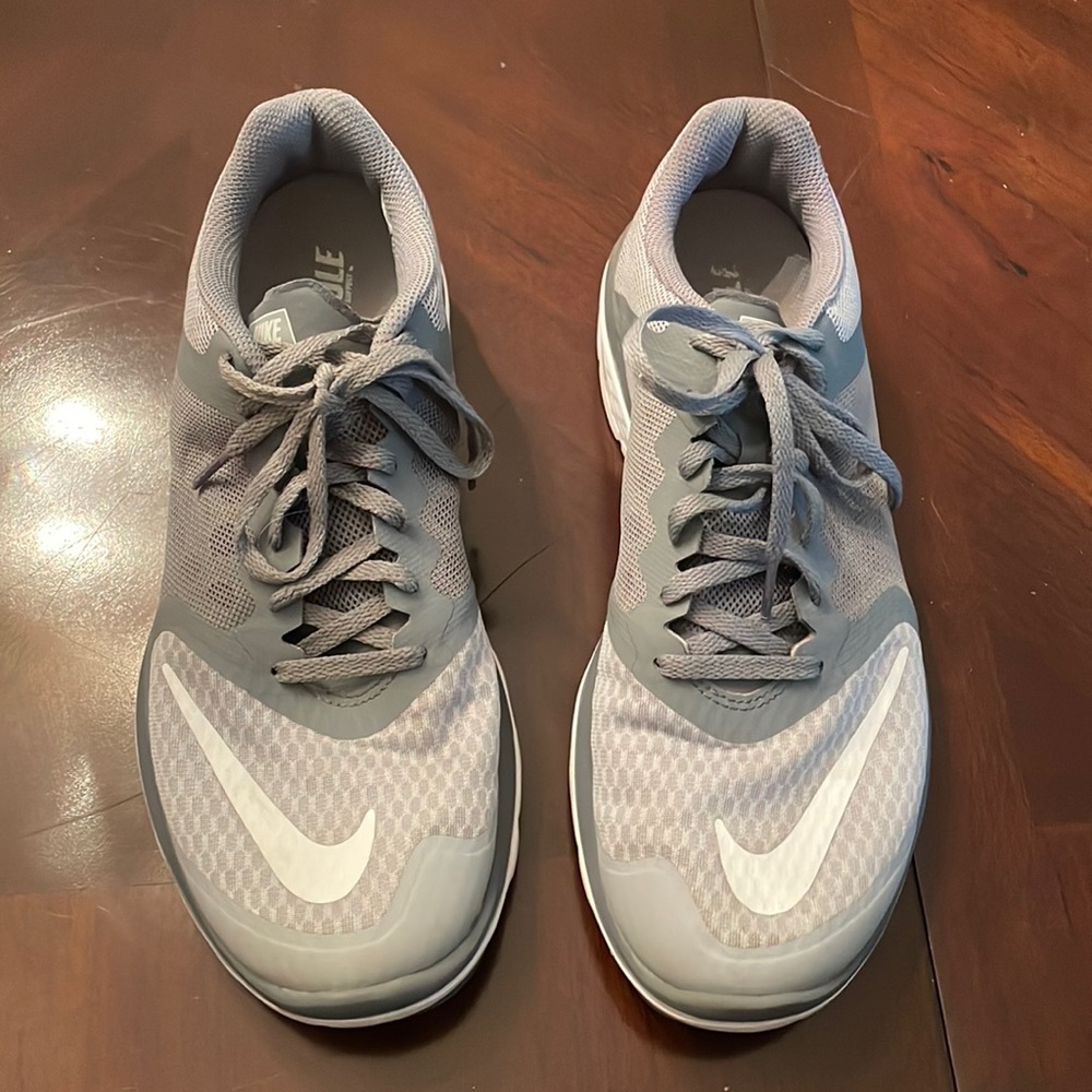 Nike FS Lite Run 3 in gray size 8